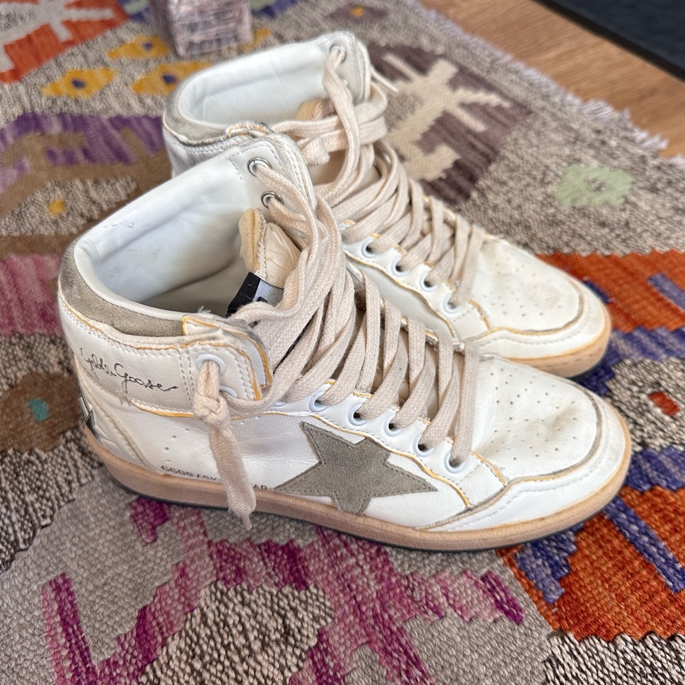 WITH TAGS Golden Goose Sky Star 35